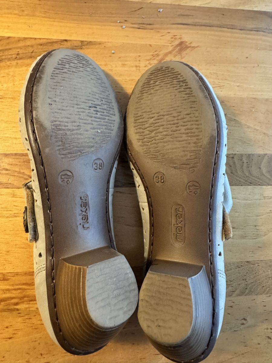Rieker Chaussures femmes: Rieker Schuhe Beige, Gr. 38 – D'occasion à Zürich par oase69 2