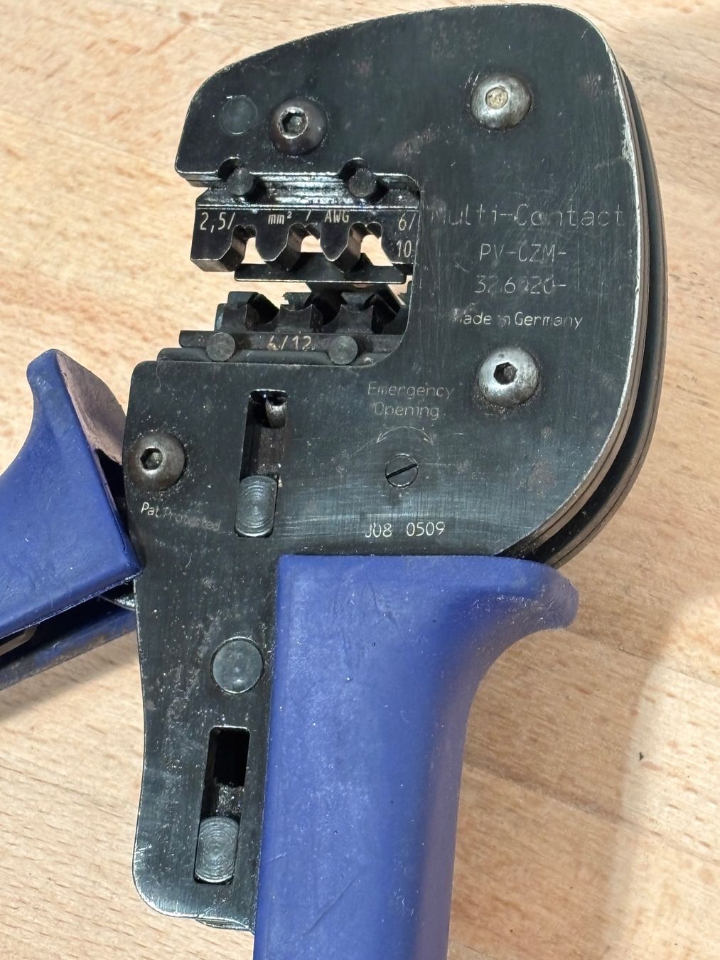 Tutti gli attrezzi: Multi-Contact Crimpzange PV-CZM-32.6920-1 – Usato da Winterthur venduto da ReUse_Baumarkt 1