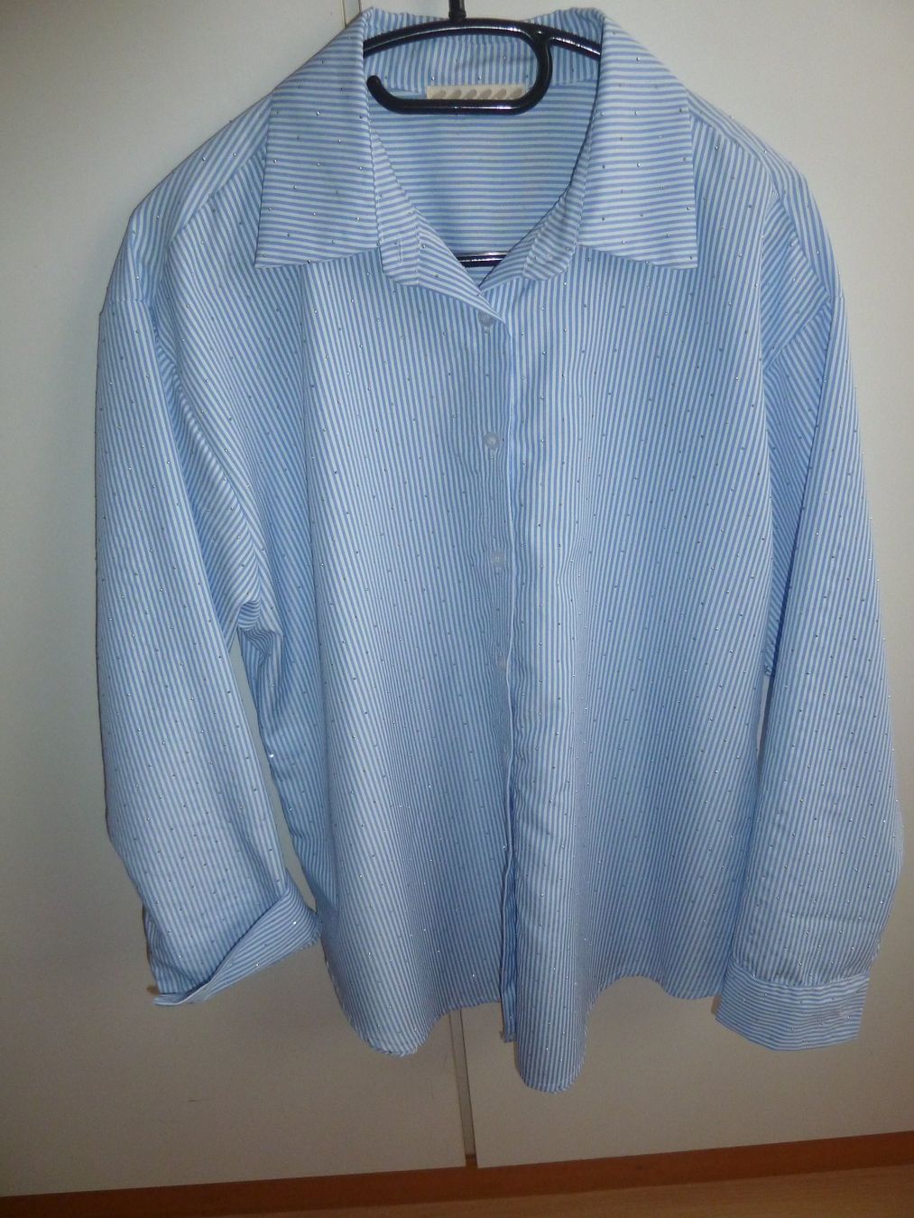 Camicette: tolle LONGBLUSE, mit Strass-Steinchen, hellblau, Gr. L – Nuovo (secondo la descrizione) da Kestenholz venduto da Fechy 1