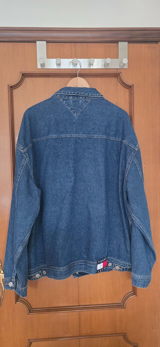 Tommy Hilfiger Giacche: New men's Tommy Jeans jacket, size L – Nuovo (secondo la descrizione) da Spreitenbach venduto da Breezyel 2