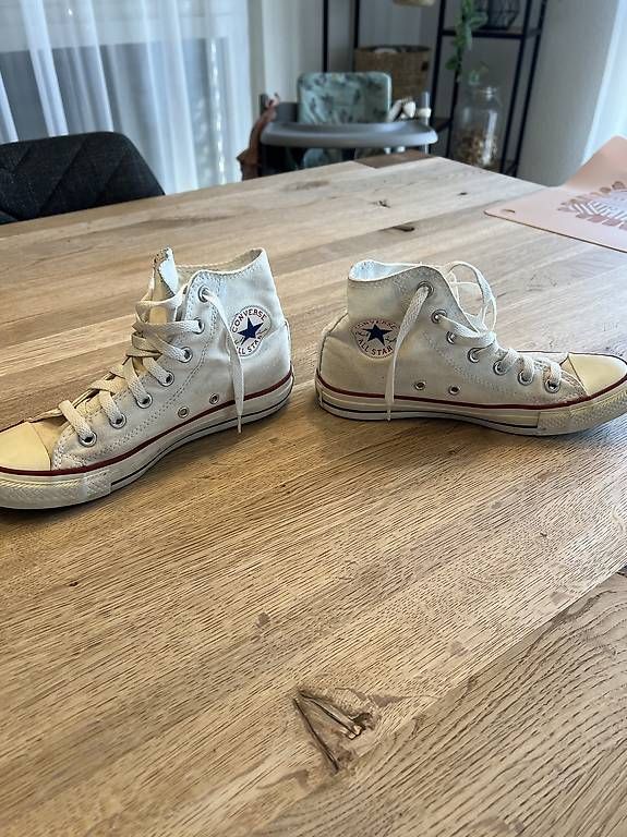 Chaussures hommes: Converse Sneakers Grösse 38 – D'occasion à Lenzburg par bia_b2qw 1