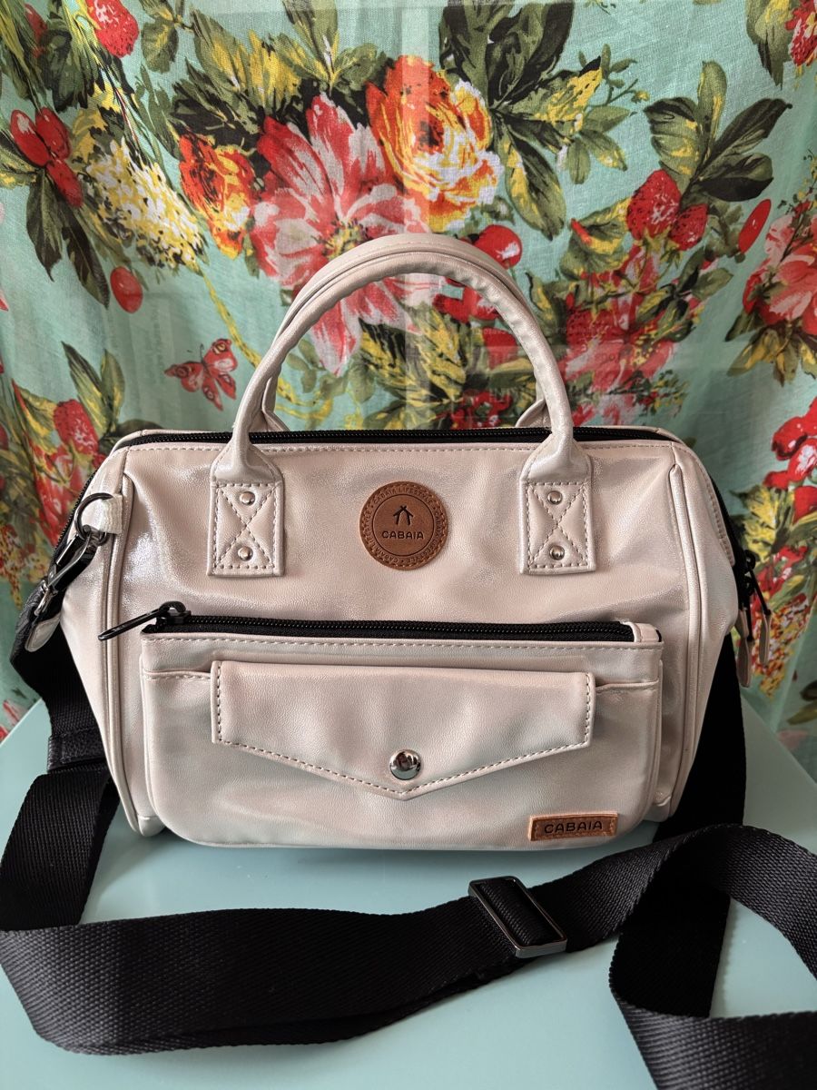 Cabaïa Altro in  Abbigliamento & Accessori: Sac Cabaïa nacré – Nuovo (secondo la descrizione) da La Chaux de Fonds venduto da vic_gr9h