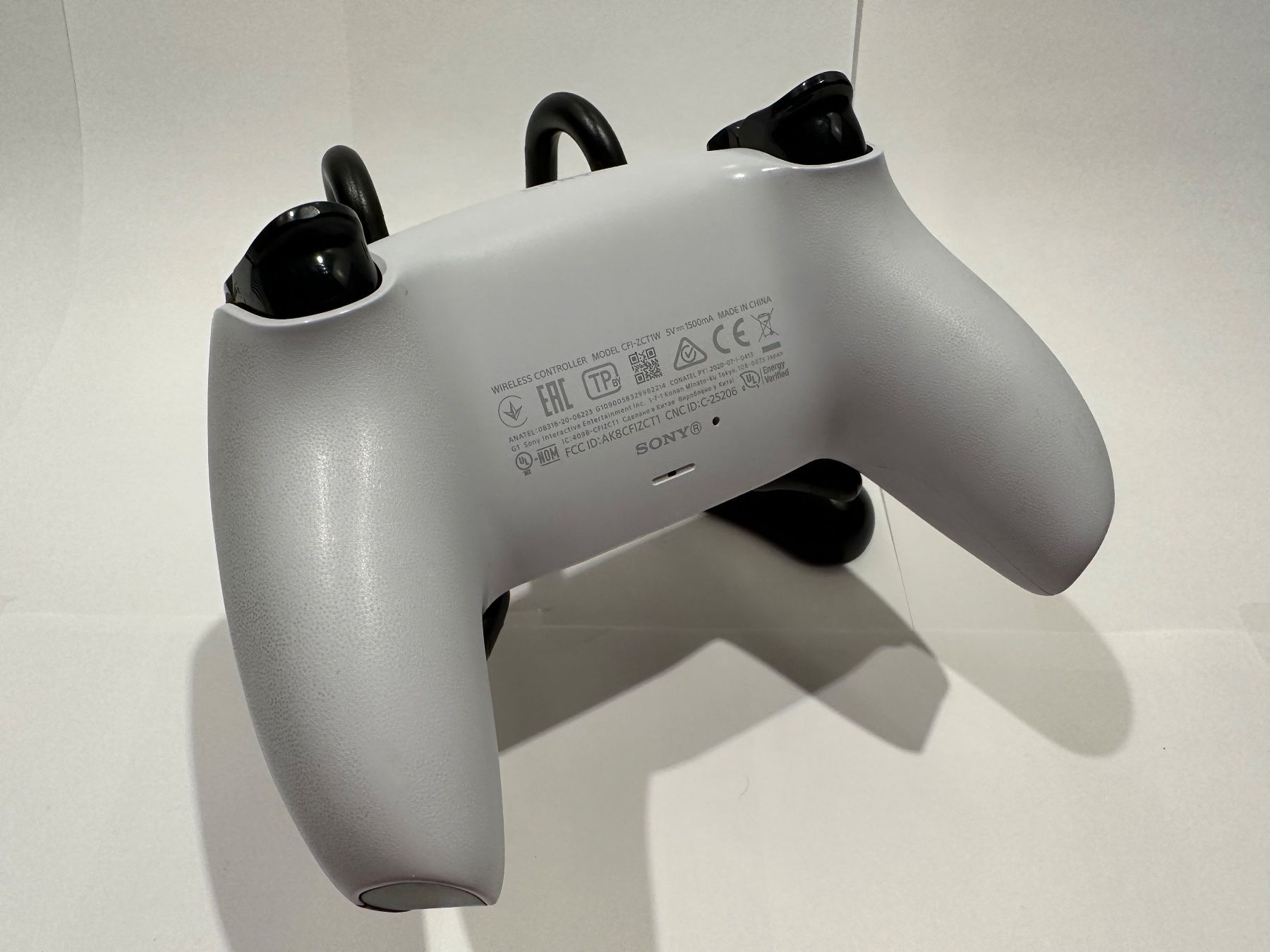 Sony Controller: Original PS5 Controller DualSense Weiss – Gebraucht aus Chur von  4