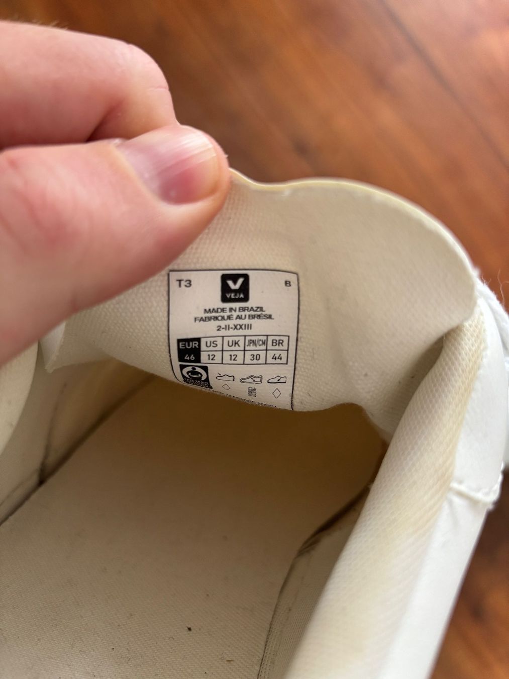 Veja Scarpe da uomo: Veja V10 - Gr. 46 - weisser Sneaker – Usato da Nidau venduto da kingmigae 2
