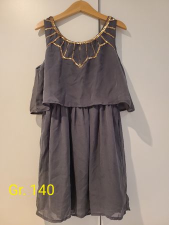 Mädchenkleid grau mit Pailletten Grösse 140 gebraucht