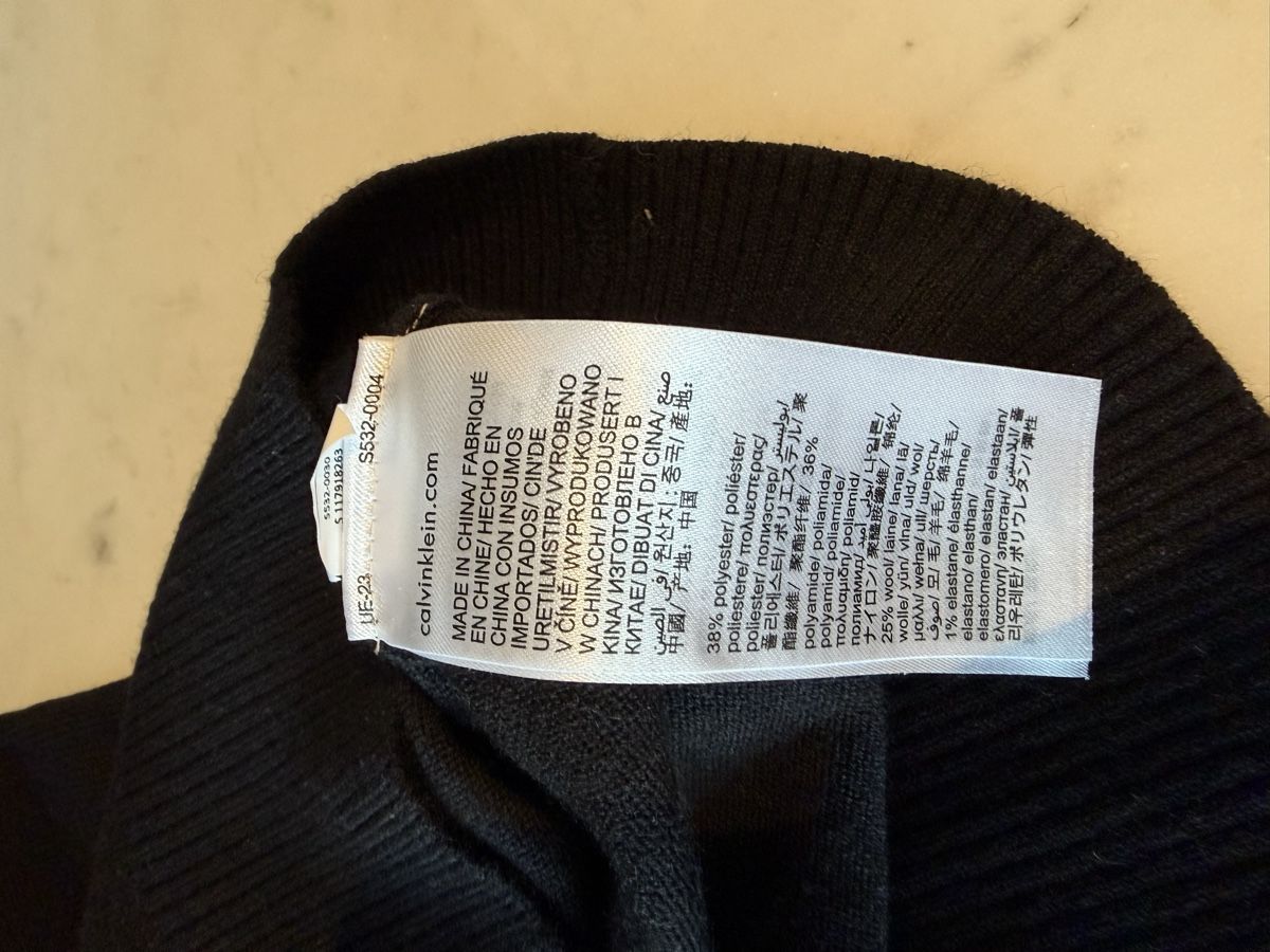 Maglioni & Felpe: Schwarzer Calvin Klein Pullover, Grösse L, Top Zustand! – Nuovo (secondo la descrizione) da Wetzikon ZH venduto da Bokidogas 3