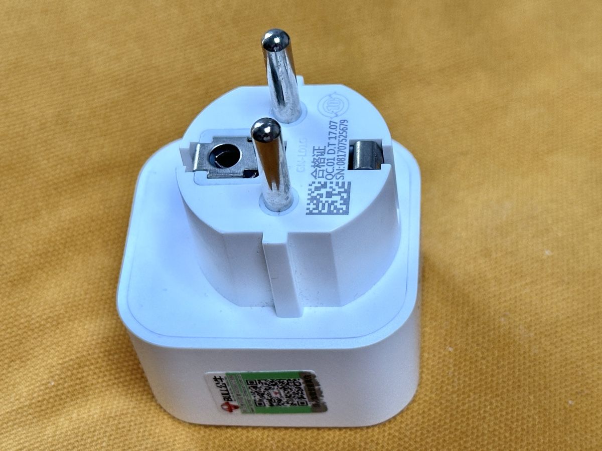 Unità & Adattatore: BULL Universal Travel Adapter - Compact & Versatile! – Nuovo (secondo la descrizione) da Wallbach venduto da FulcrumS 1