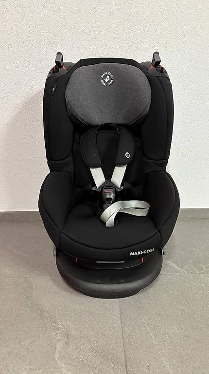 Seggiolini per auto: 2pz. Seggiolino per auto  – Usato da Campo (Blenio) venduto da M.B.95