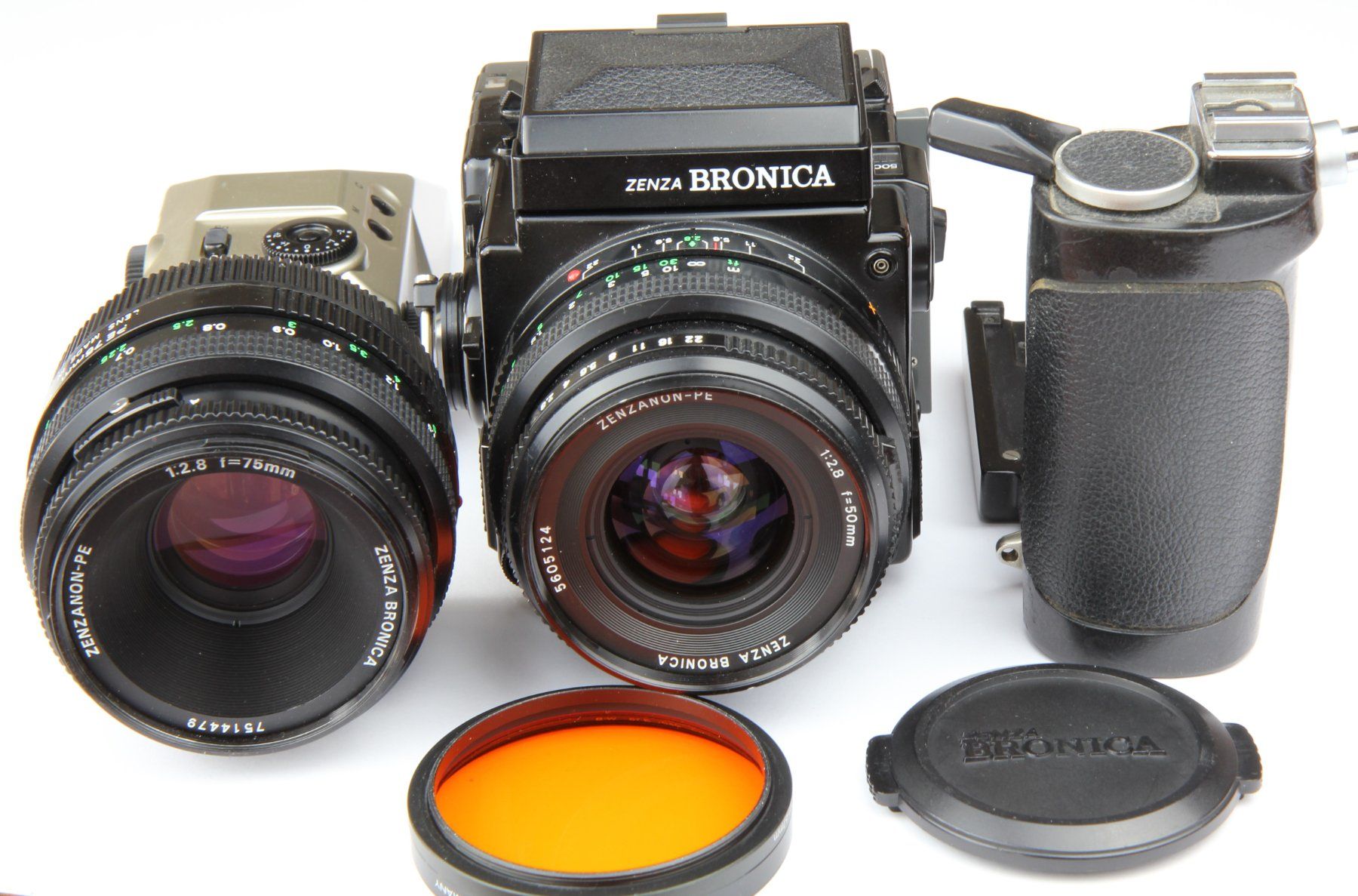 Bronica Fotocamera: BRONICA Zenza  ETR Si  Mittelformatkamera 6x4.5 – Usato da Dübendorf venduto da Polliwagen02 3