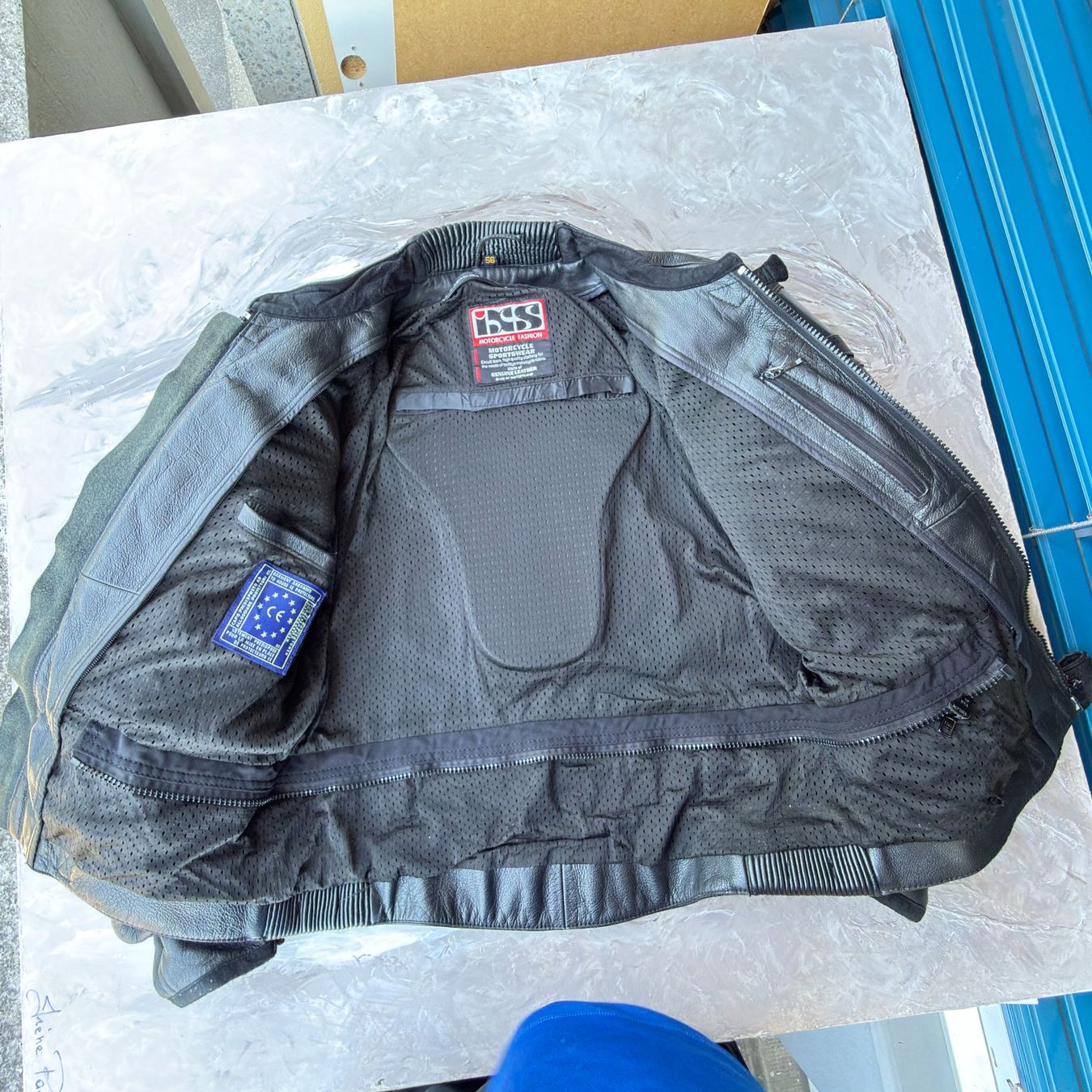 IXS Completi: Veste Combinaison moto IXS en cuir – Usato da Thônex venduto da Suisse.Shopping 4