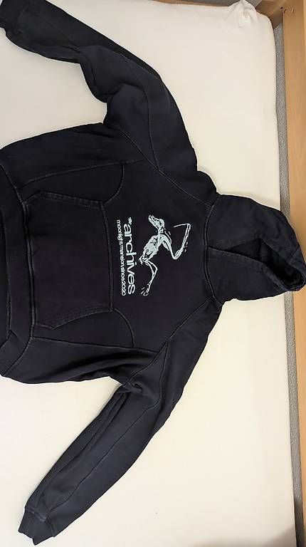Maglioni & Felpe: Navy Hoodie mit Front Embroidery M – Usato da Niederuzwil venduto da davidseifert