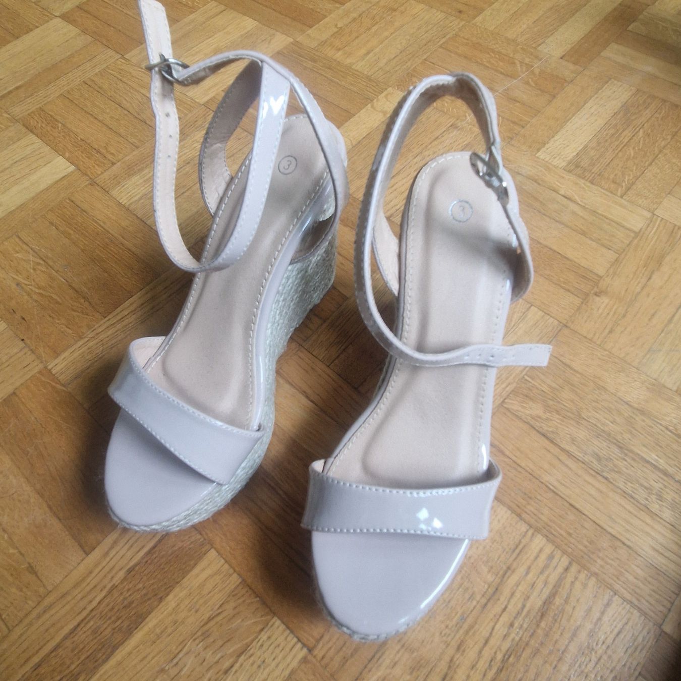 Chaussures femmes: Sandales compensées wedge 36 – Neuf (Voir description) à Onex par AF. 5