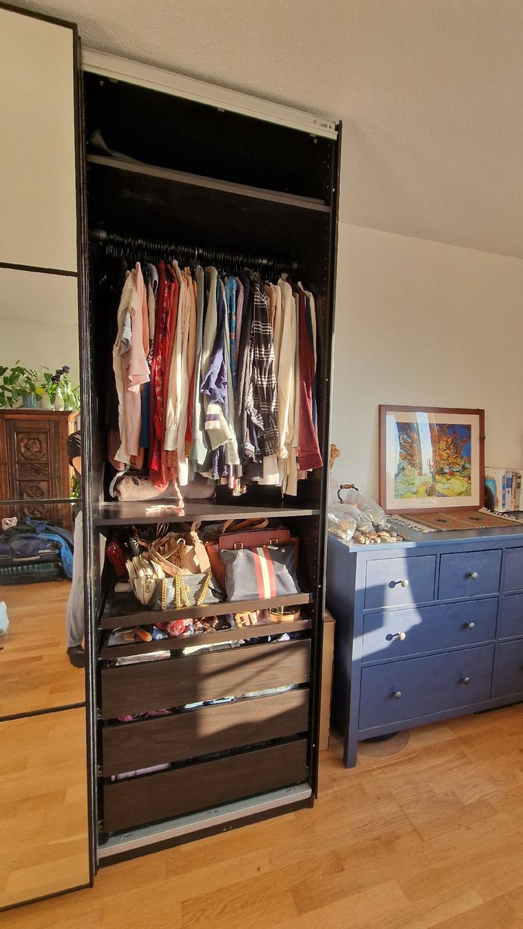 Ikea Armadi: Large PAX ikea wardrobe Kommode, mirrors, great condition – Usato da Thalwil venduto da bluespiral