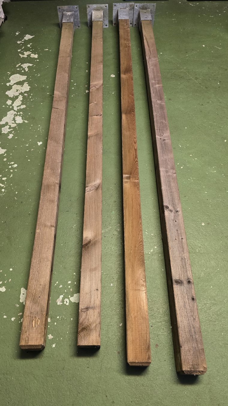 Balken: Holzpfäle mit Sockel – Gebraucht aus Hägendorf von Kailash6714m 3