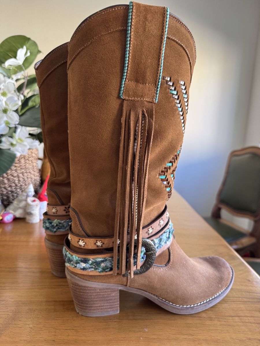 Scarpe da donna: Leather cowboy shoes – Usato da Zürich venduto da diy_h7t8 1
