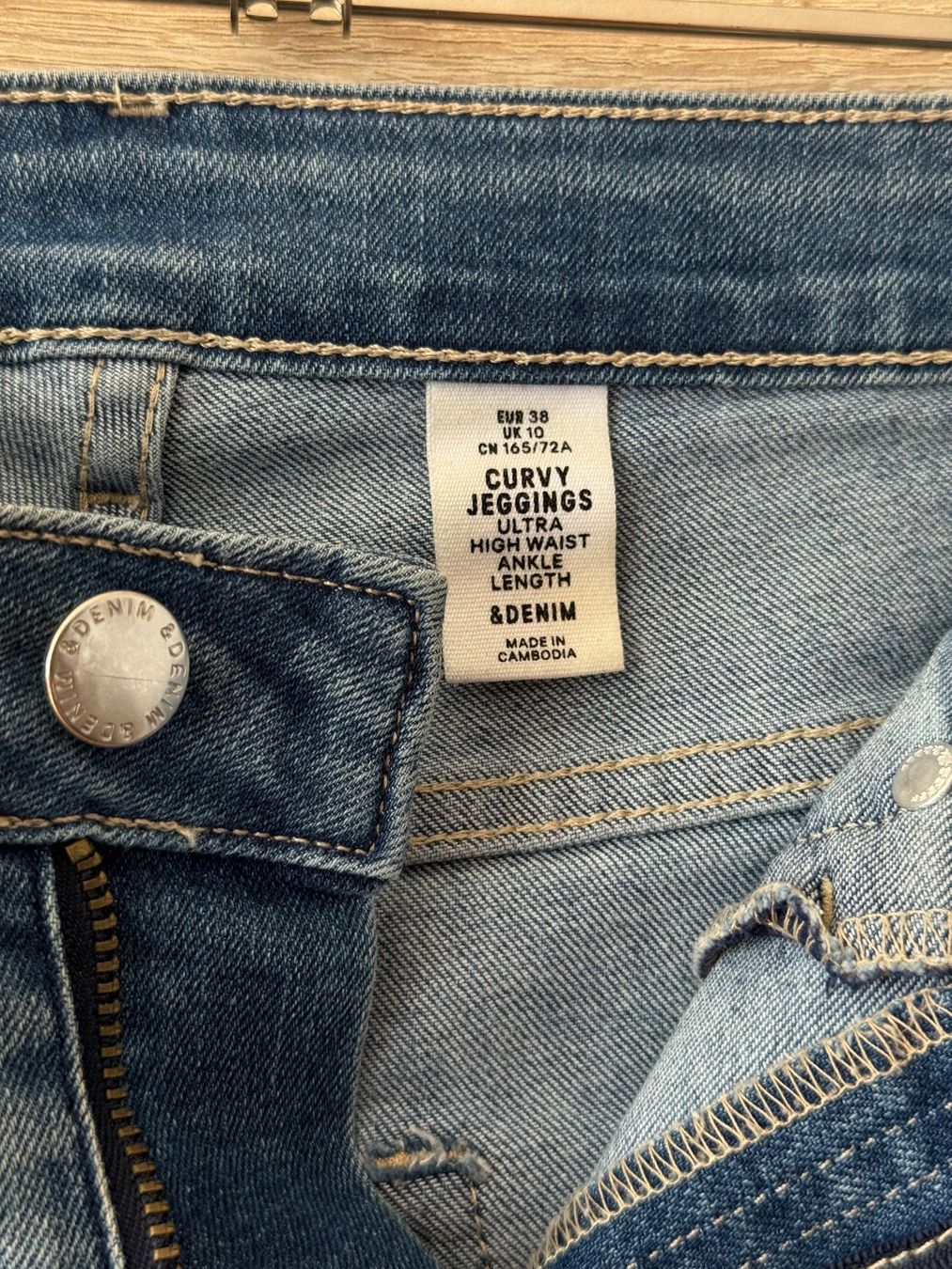 Jeans: Jeans slim stylé – Usato da Montreux venduto da Iza_81199 2