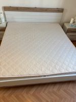 Doppelbett mit Matratze & Nachttisch (180x200) 