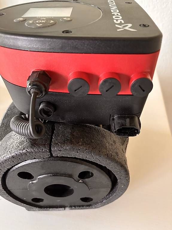 Riscaldamento: Grundfos Pumpe Magna3 40-60F – Usato da Koppigen venduto da Speedup0 1