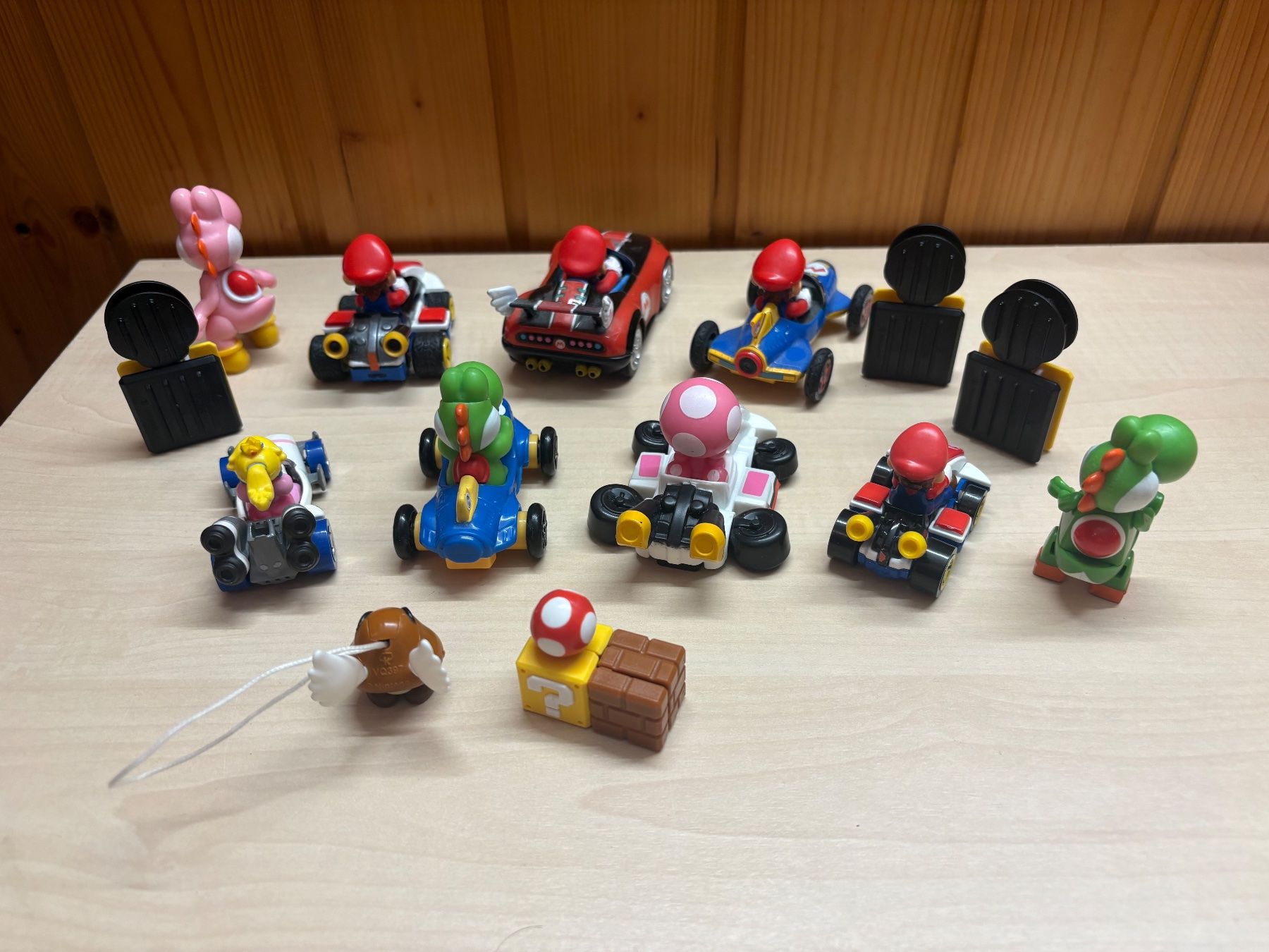Nintendo Statuette: Super Mario / div. Figuren / inkl. 3 x Pull Speed – Usato da Rümligen venduto da Sibill 1