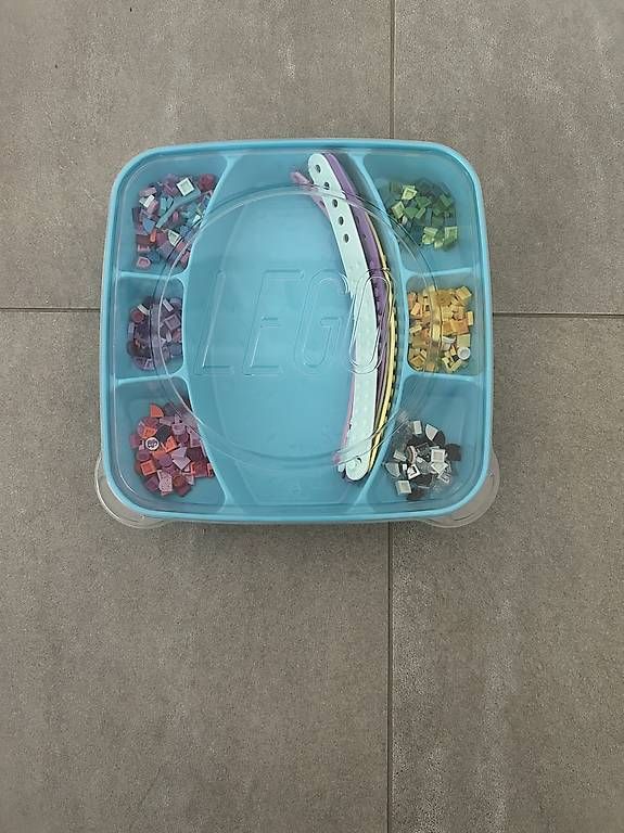 Kit di costruzioni: Lego dots braccialetti – Usato da Gentilino venduto da ver_n6bc