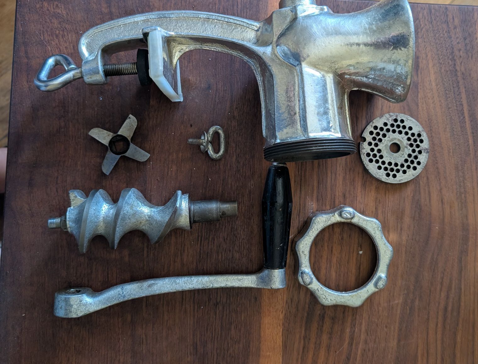 Appareils de cuisine: Fleischwolf manuell Metall gebraucht – D'occasion à Bern par Mauri74