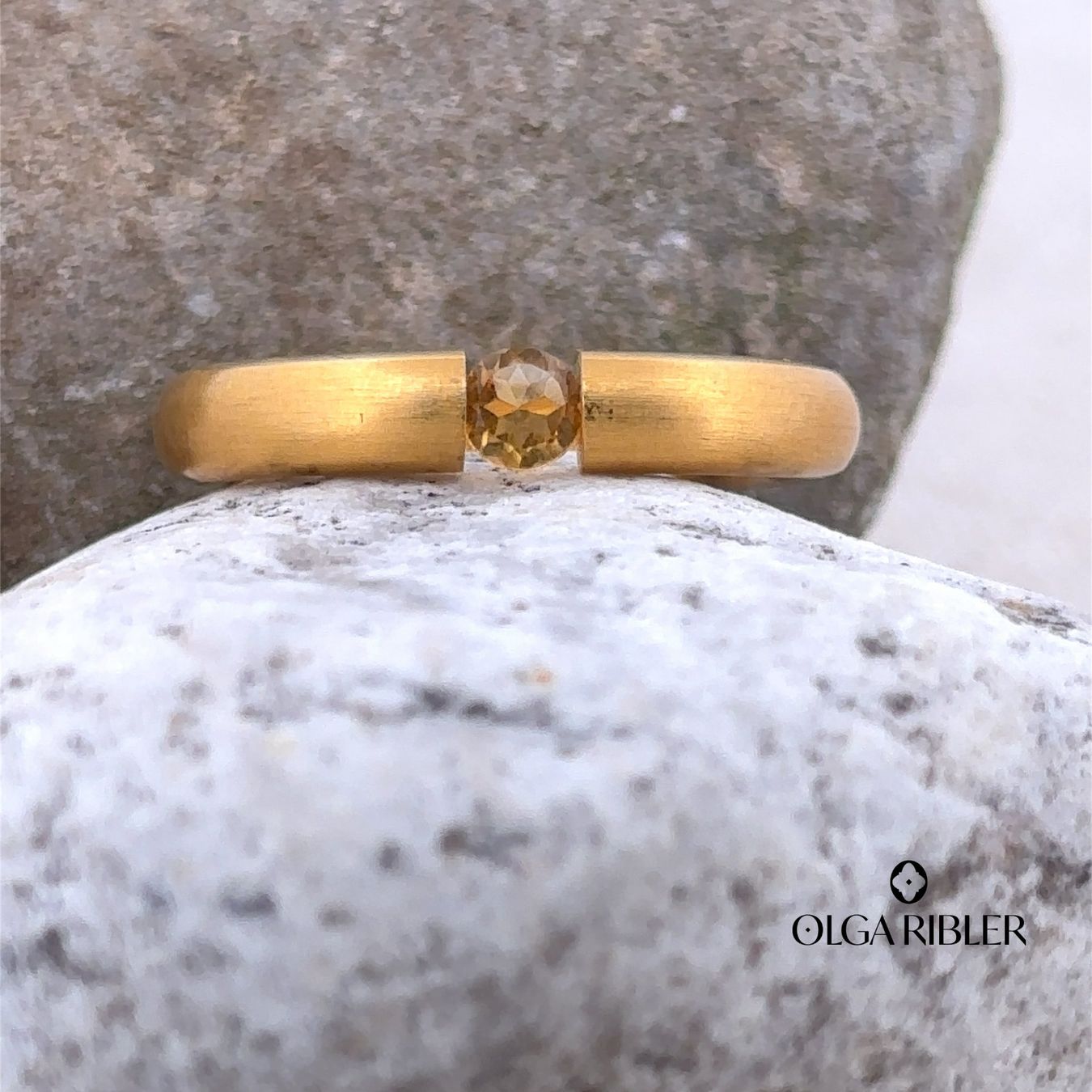 Olga Ribler Anelli: Edelstahl Pneu Ring mit Citrine Grösse 54 – Nuovo (secondo la descrizione) da Luzern venduto da Schmuckoutlet