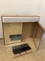 Spiegelschrank mit Beleuchtung