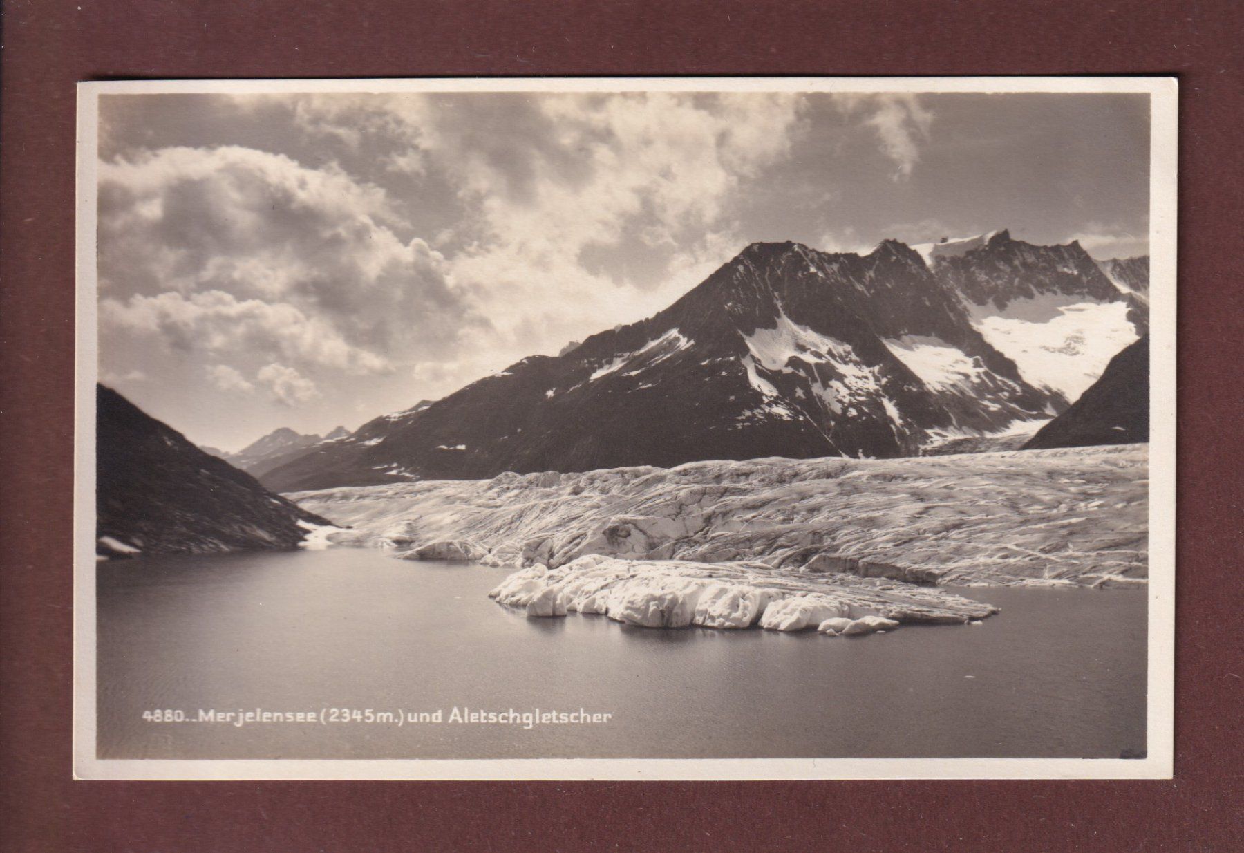 Cartoline postali: MERJELENSEE - Aletschgletscher – Usato da Pully venduto da nicecards