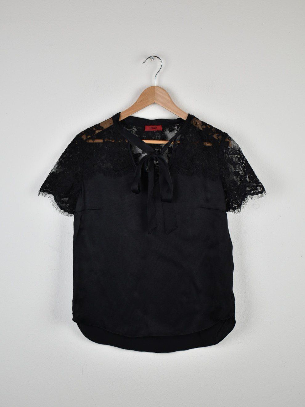 Hugo Boss Blusen: Hugo Boss Blusenshirt mit Spitze Gr.36 – Gebraucht aus Nürensdorf von 2ND_STORY