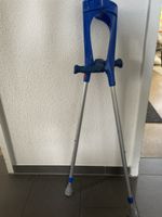 Gehhilfen Paar höhenverstellbar blau guter Zustand