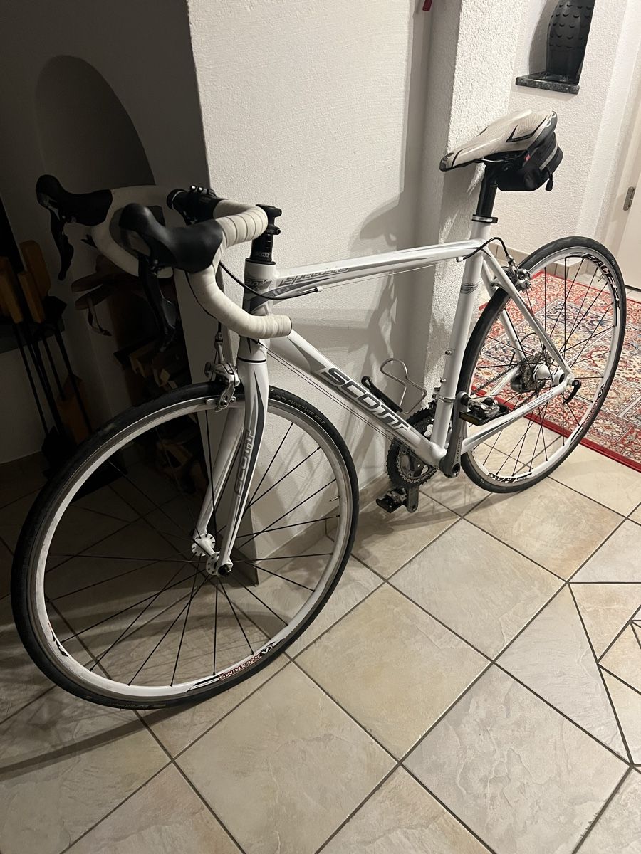 Scott Biciclette: Rennrad Scott white 53er – Nuovo (secondo la descrizione) da St. Gallen venduto da Travelbeef01