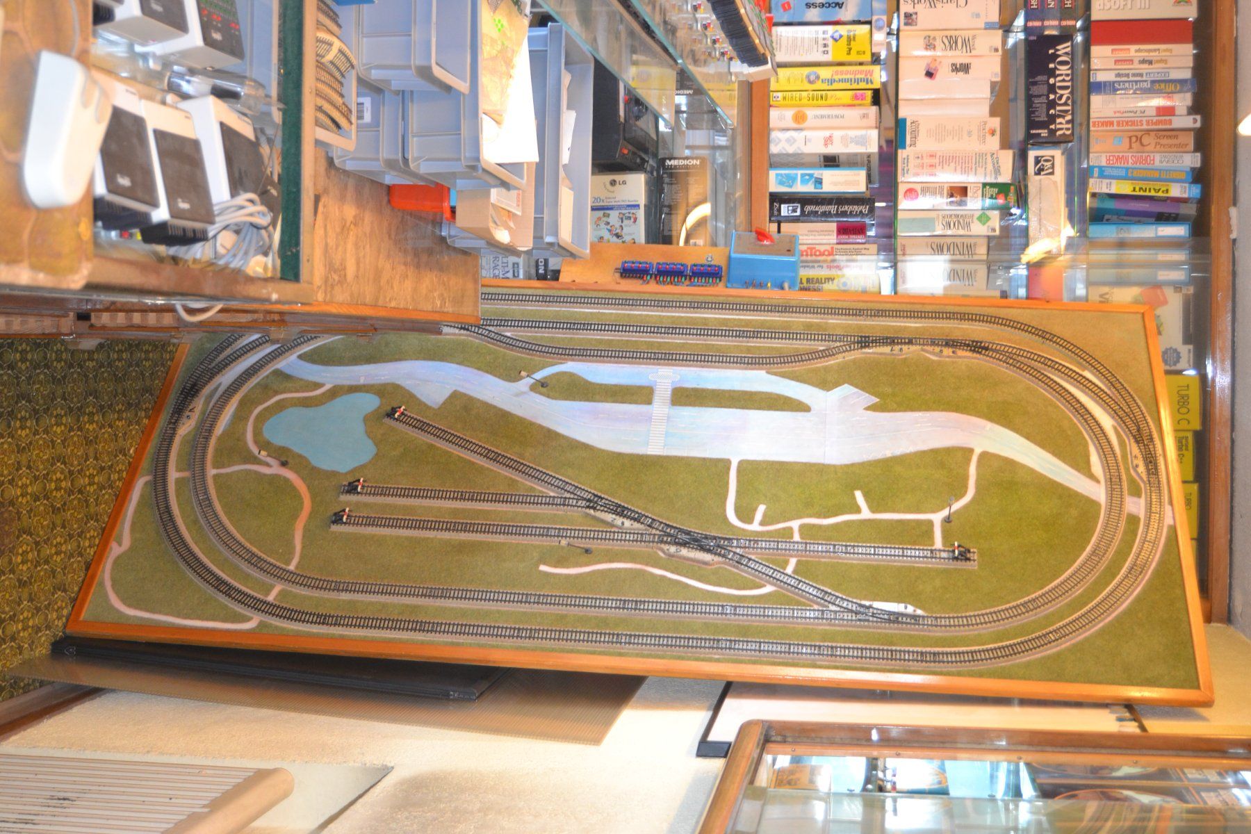 Märklin Modellini di ferrovie: Märklin Rangiergleis 208cm x 100cm – Usato da Wil SG venduto da fanofrio