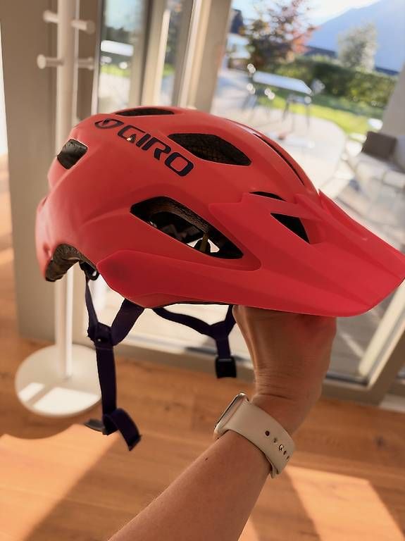 Casques: Mädchen Velohelm – D'occasion à Schwyz par sde_92rw 2
