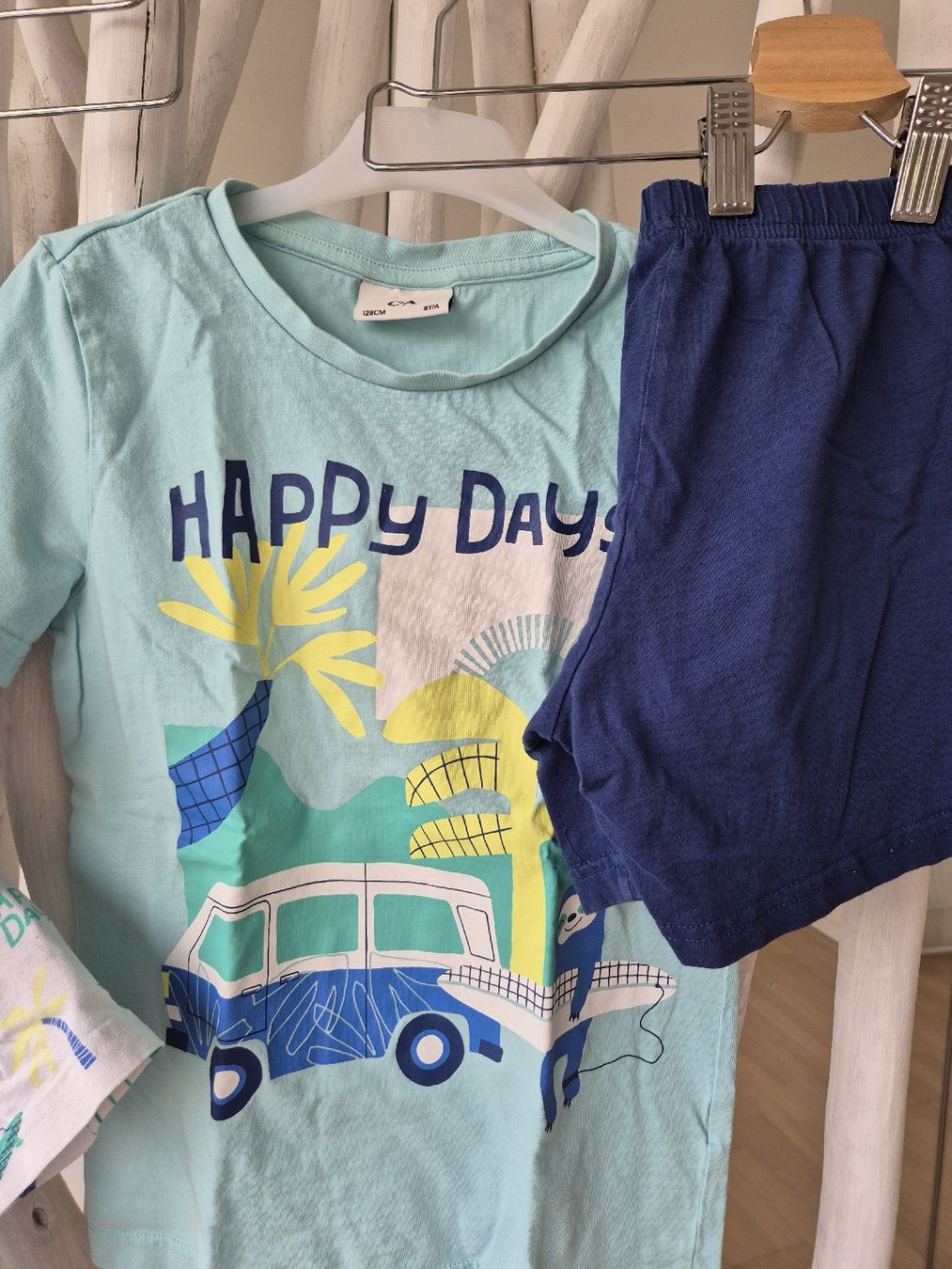 Pyjamas & Ähnliches: Pyjama-Set Gr. 128, 2x, Top Zustand, Sommer – Gebraucht aus Zollikerberg von ExcellenceInProducts 1