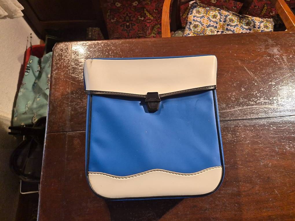 Topcase: Borsa laterale per motorino – Nuovo e nell'imballaggio originale da Riva San Vitale venduto da Marneta