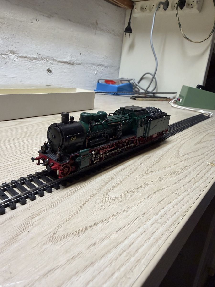 Fleischmann Modellini di ferrovie: Dampflok Fleischmann HO 2412 Hanover – Usato da Herzogenbuchsee venduto da ioa_zcm6 1