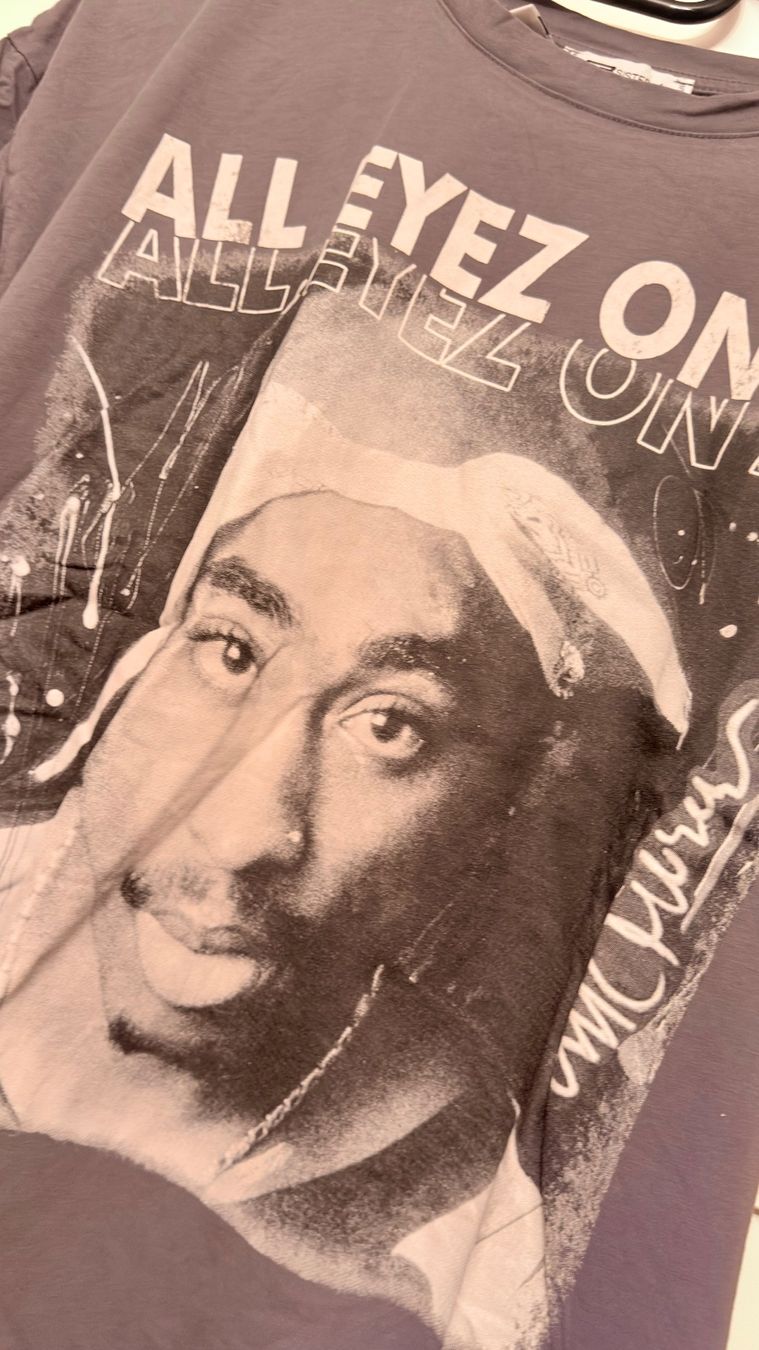 T-shirts: • 2Pac T-Shirt • – D'occasion à Basel par mendoza13 1