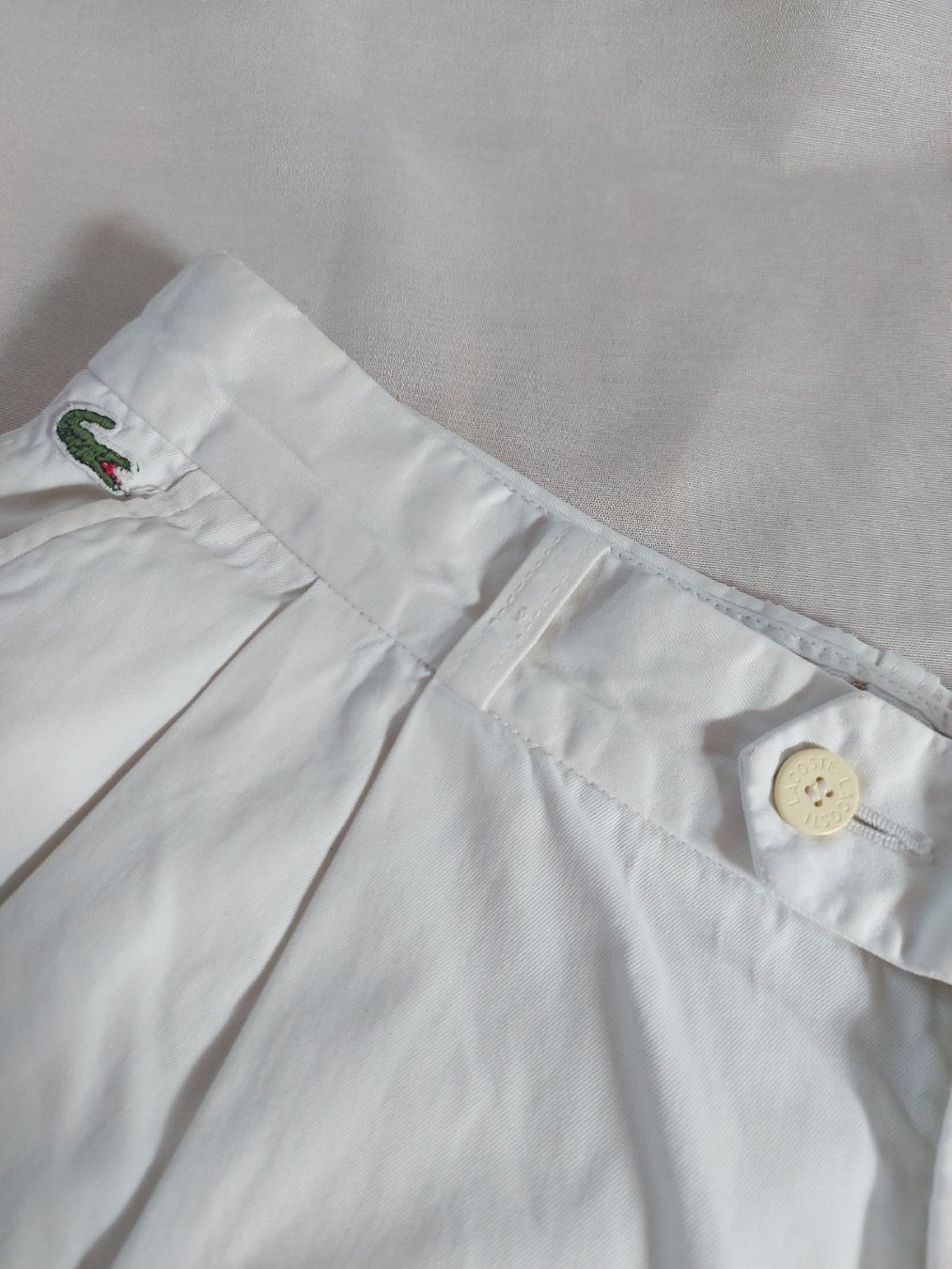 Lacoste Pantaloni: Short vintage Lacoste - Taille L – Usato da Lausanne venduto da Super-cerise 1