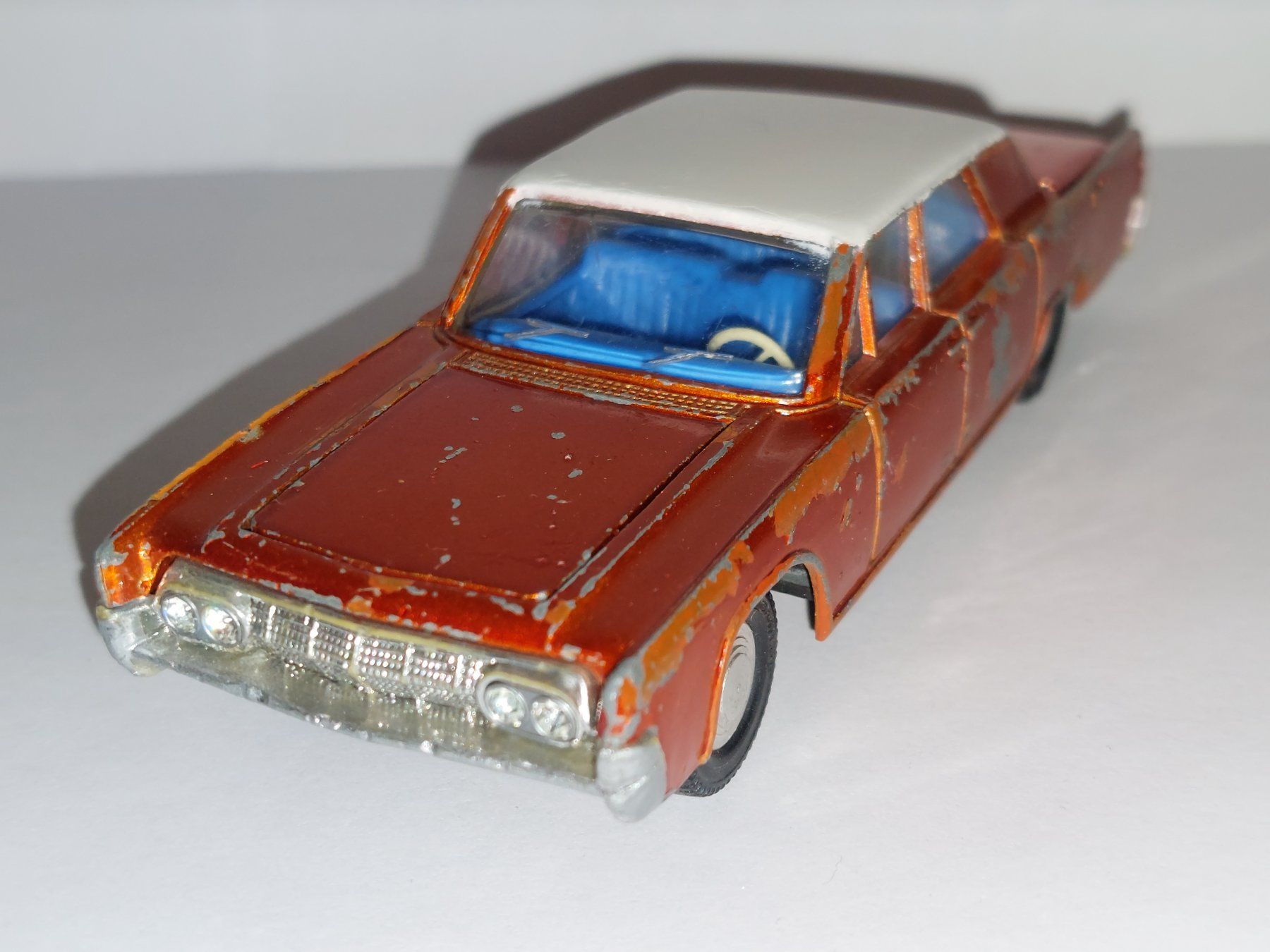 Dinky Toys Modellautos: Lincoln Continental 1:43 Dinky Toys – Gebraucht aus Diegten von isetta590