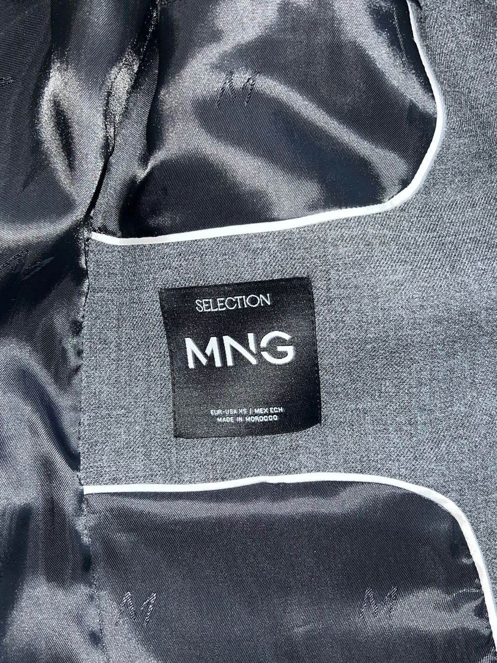 Mango Giacche: Mango Selection Grey Blazer with sleeve vents – Usato da Adliswil venduto da nat_7q7l 4