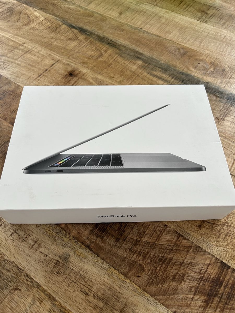 Apple Notebooks: Mcbook pro 15 – Gebraucht aus Scuol von Beuty-Berg
