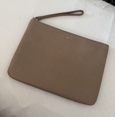 Furla Clutch Tasche Leder beige mit Trageschlaufe gebraucht