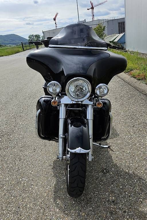 Harley-Davidson Touring: Harley Davidson FLHX Street Glide – Usato da Beringen venduto da Oliator 1
