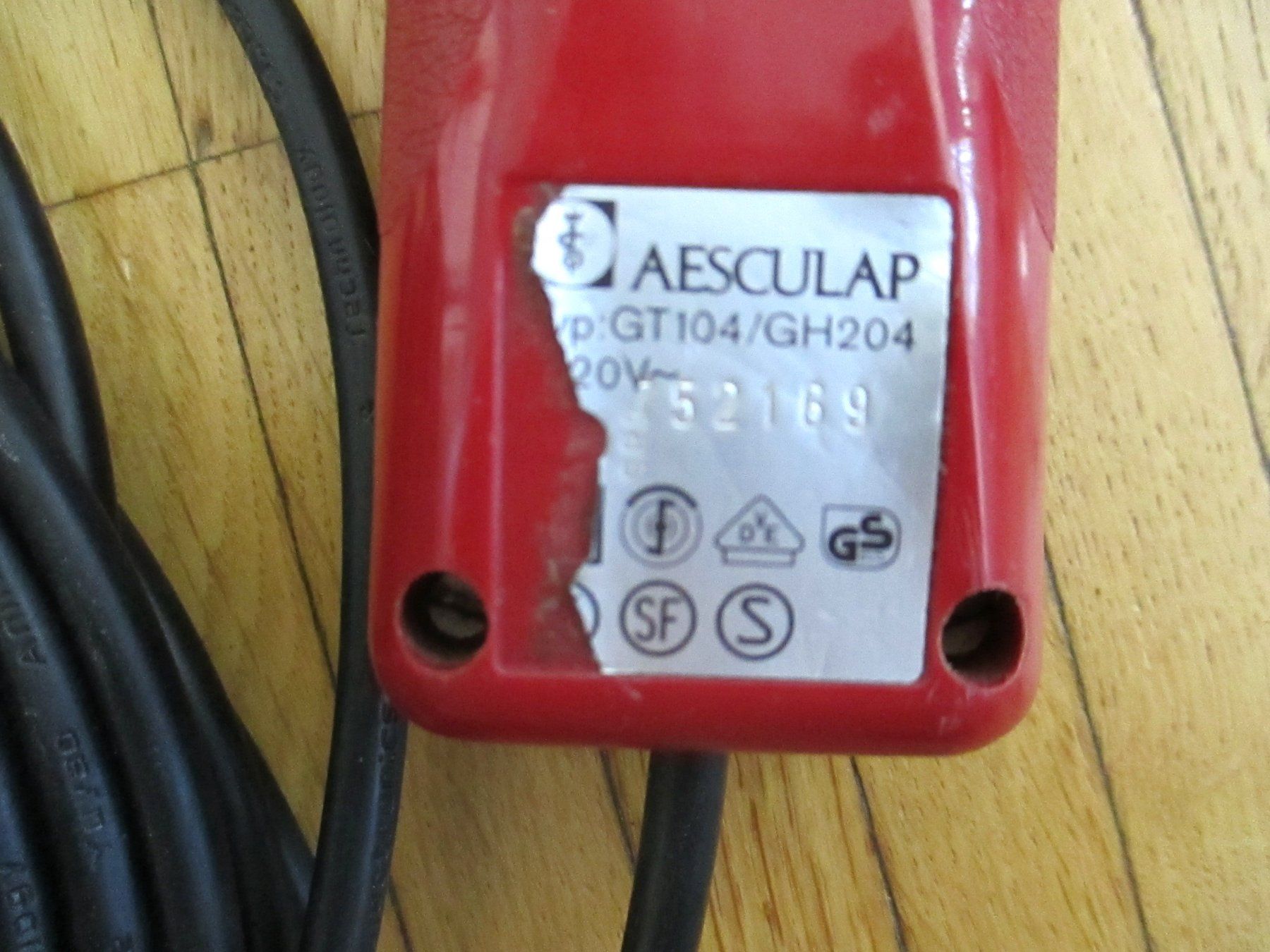Pflegeprodukte & Putzartikel: Aesculap Schermaschine GT104/GH204 – Gebraucht aus zürich von Haluk1 3