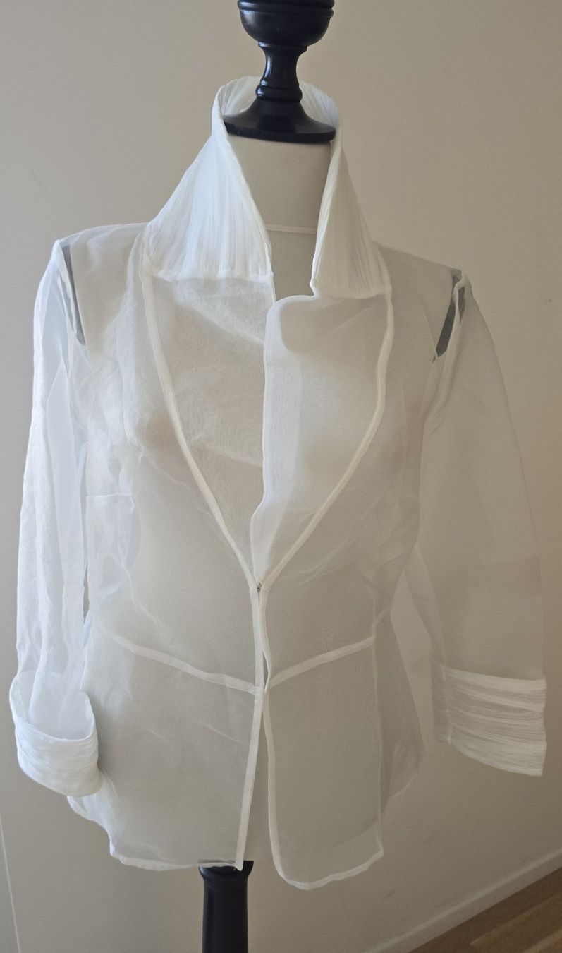 Camicette: Designerbluse weiss durchsichtig – Usato da Bergdietikon venduto da ewa1005