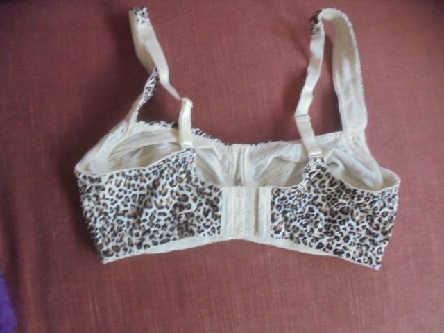 Altra biancheria intima: BH Gr. 100C, Leo-Print, Nice Size NEU – Nuovo (secondo la descrizione) da Hinwil venduto da Glasperlen 2