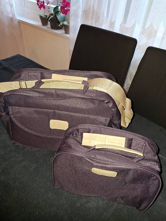 Borse: Handgepäck mit kleiner Tasche dazu  – Usato da Effretikon venduto da CorneliaM03 1