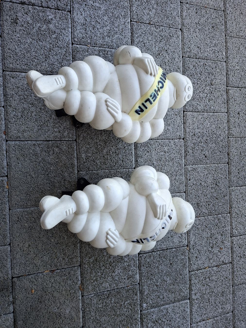 Michelin Statuette: 2 Michelin Bibendum Figuren mit Beleuchtung – Usato da Mörschwil venduto da Bambilein13