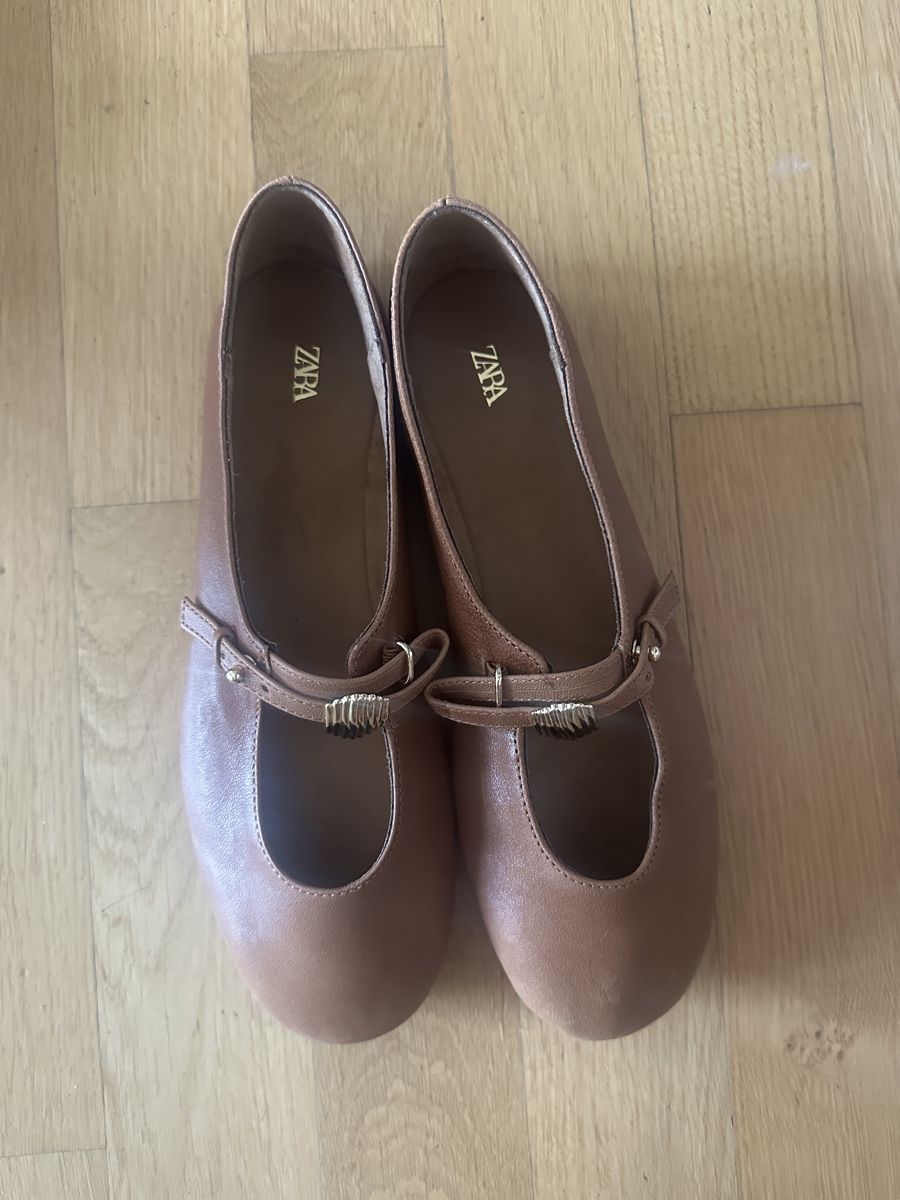 Zara Scarpe da donna: Zara Ballerina Leder braun – Usato da Zürich venduto da Luzern033 1