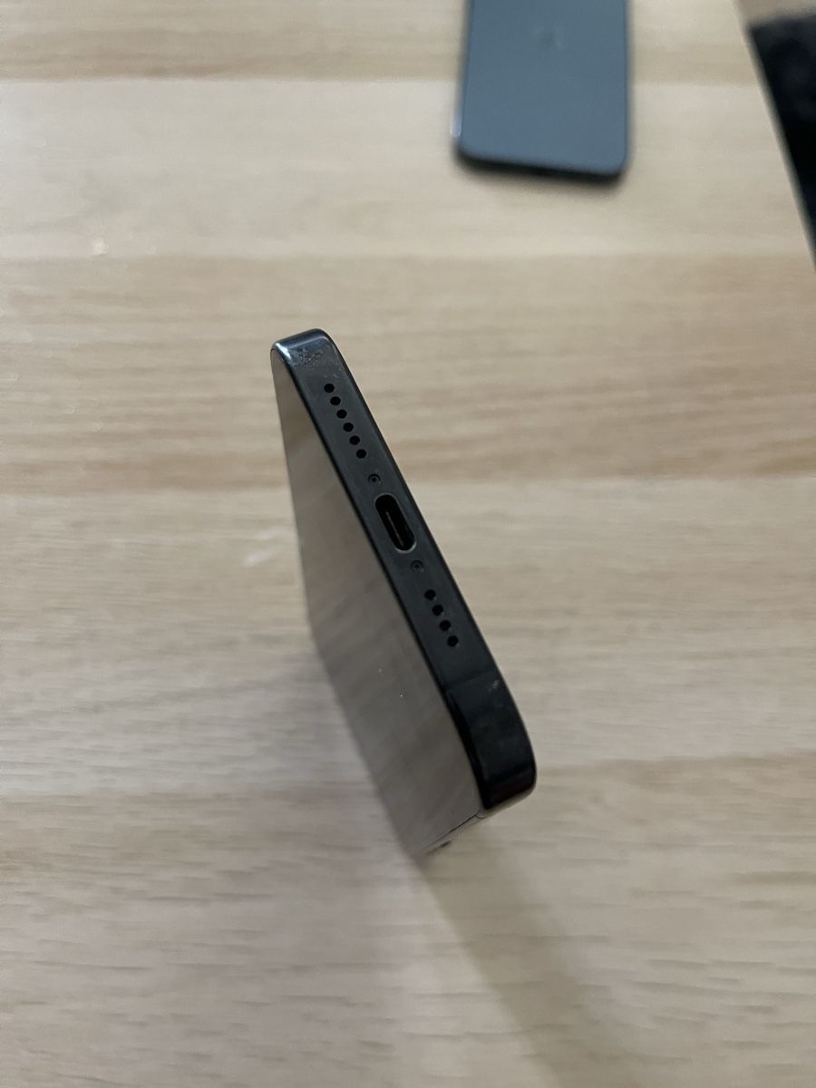 Apple Handys / Smartphones: IPhone 15 pro Max iCloud  – Defekt aus Biel/Bienne von ham_wf9n 4